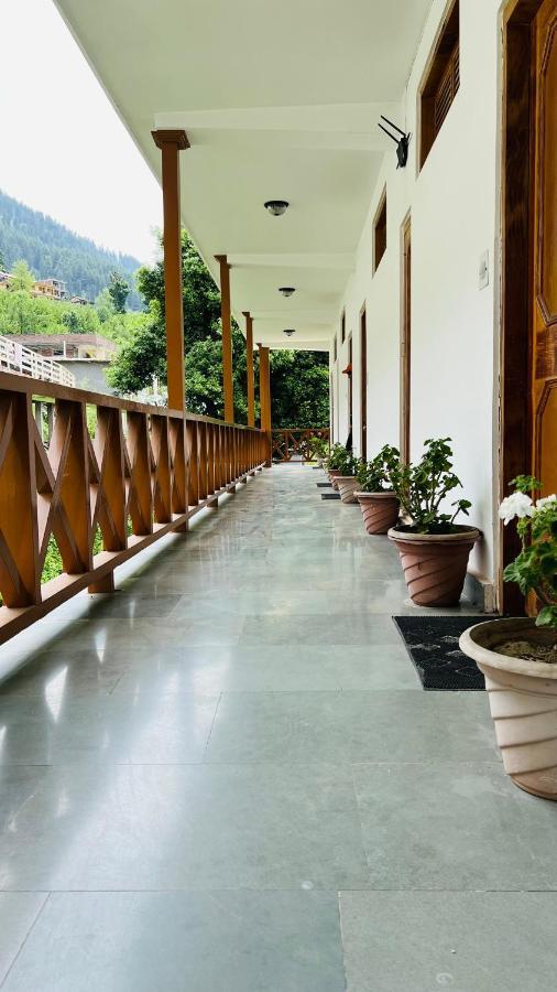 Hotel Hollywood - Top Rated & Most Awarded Property In Manali Экстерьер фото